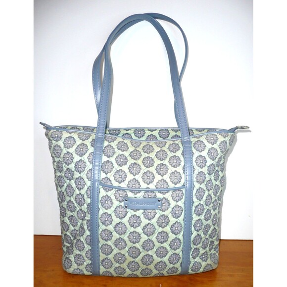 Vera Bradley Women's Nomadic Floral Zipper Shopper Inner Pocket Tote Bag Blue - Picture 1 of 7